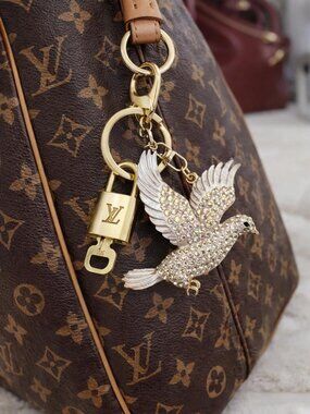LV Gold Padlock & Key 🔒 Authentic Louis Vuitton Bag Unbranded Dove Charm
